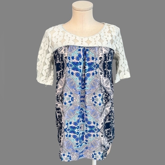 AKEMI+KIN for Anthropologie short sleeve top with mesh+ embroidery - Picture 1 of 13